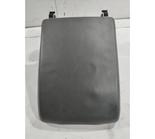 Подлокотник