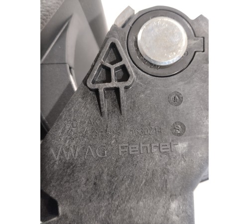 Подлокотник