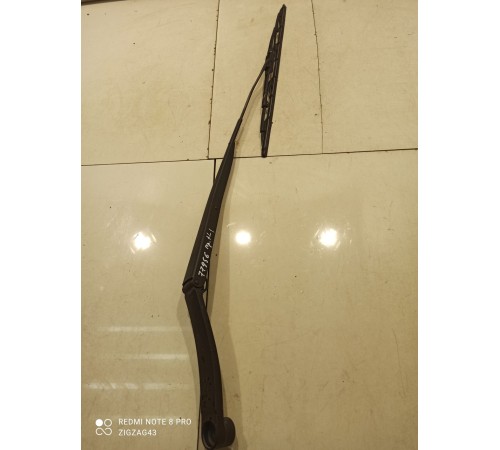 Поводок стеклоочистителя (правый)