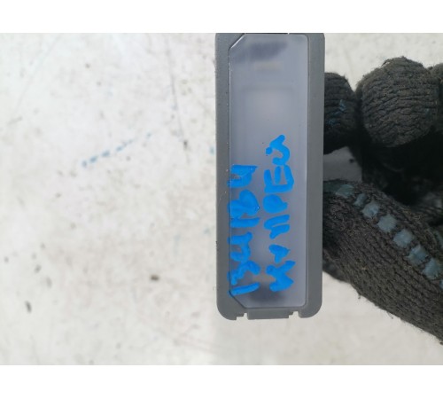 Плафон внутреннего освещения салона