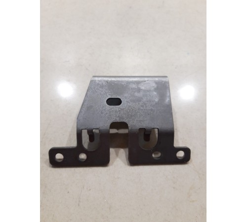 Кронштейн переключателя задержочного тормоза