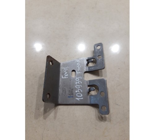 Кронштейн переключателя задержочного тормоза