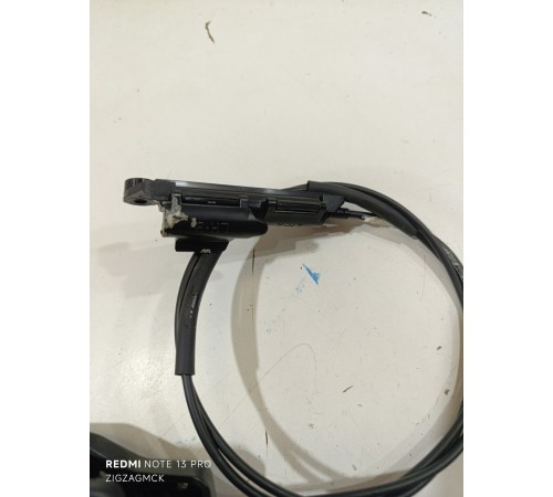 Ручка откидывания заднего сиденья левая