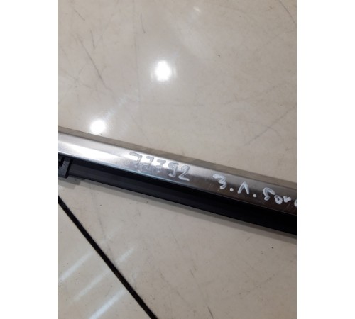 Накладка двери (задняя, левая)