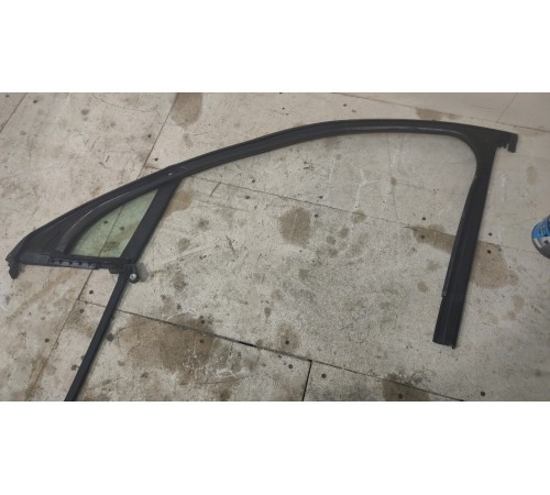 Уплотель двери передний правый