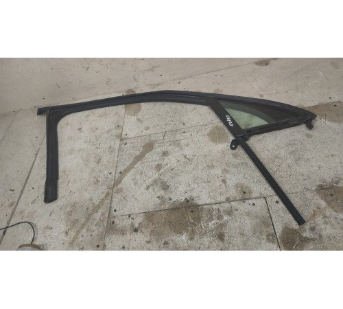 Уплотель двери передний правый