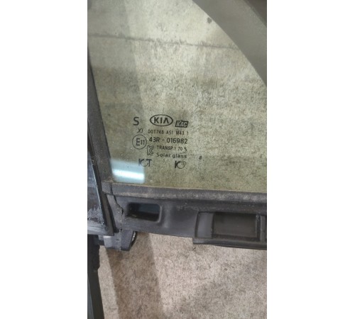 Уплотель двери передний правый