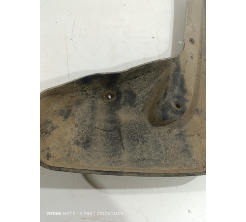 Брызговик задний левый