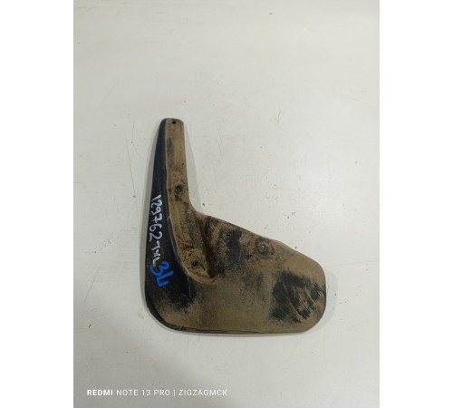 Брызговик задний левый