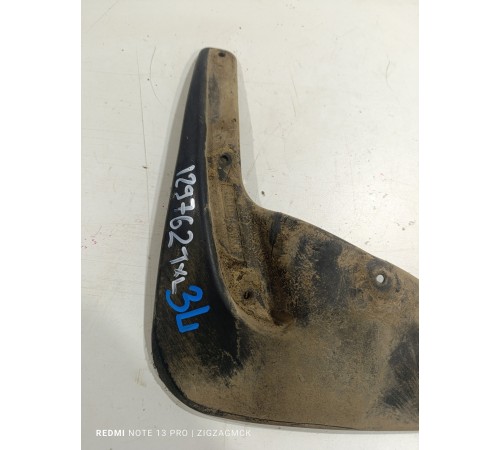 Брызговик задний левый