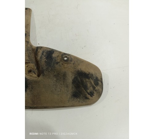 Брызговик задний левый