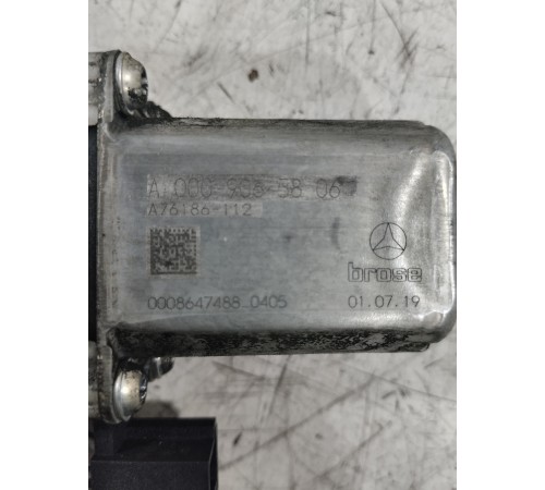 Моторчик стеклоподъемника передний левый