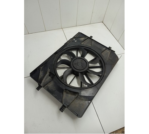 Диффузор радиатора в сборе