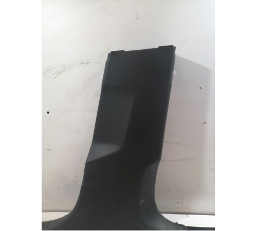 Обшивка центральной стойки правая нижняя