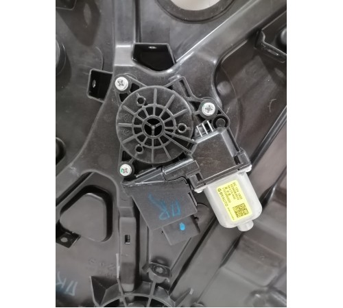 Стеклоподъемник передний правый с моторчиком