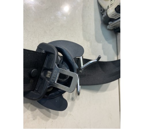 Ремень безопасности (передний, левый)