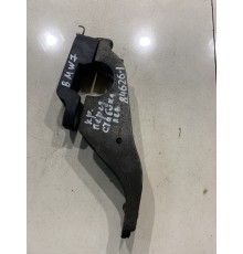 Кронштейн переднего стабилизатора левый