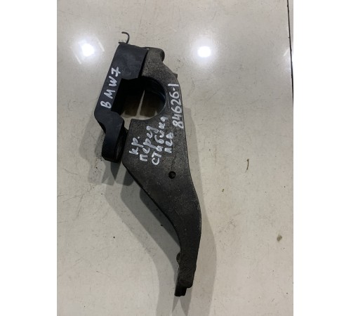 Кронштейн переднего стабилизатора левый