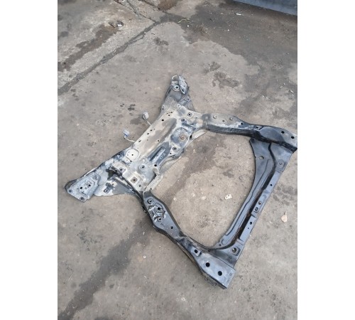 Балка подвески передняя (подрамник)