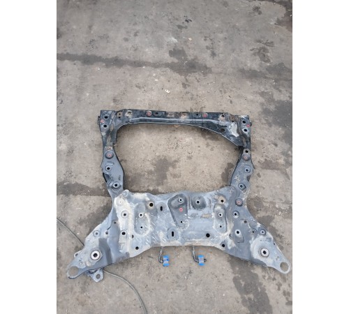 Балка подвески передняя (подрамник)