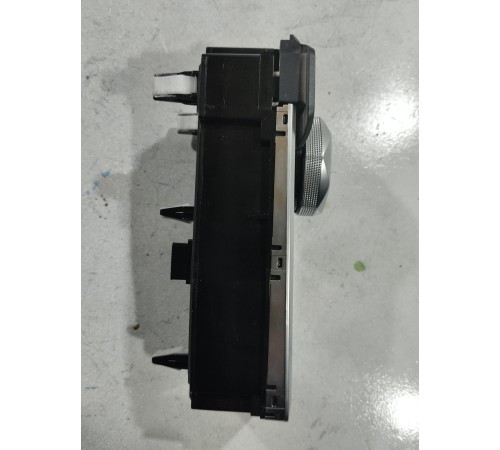 Блок кнопок многофункциональных центральной консоли джойстик