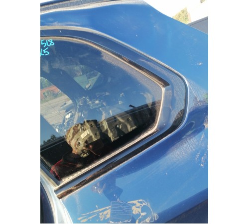 Стекло кузовное глухое левое, форточка