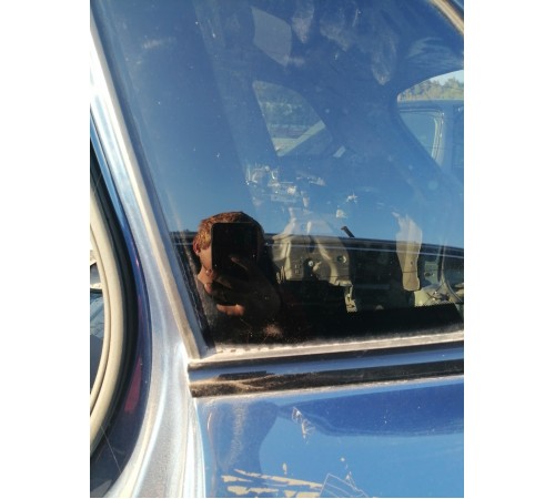 Стекло кузовное глухое левое, форточка