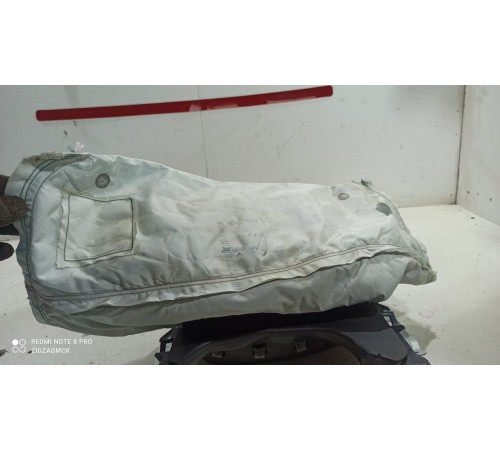 Подушка безопасности водителя нижняя