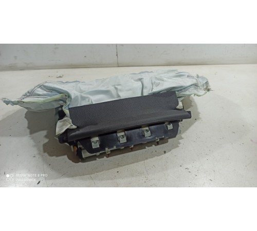 Подушка безопасности водителя нижняя