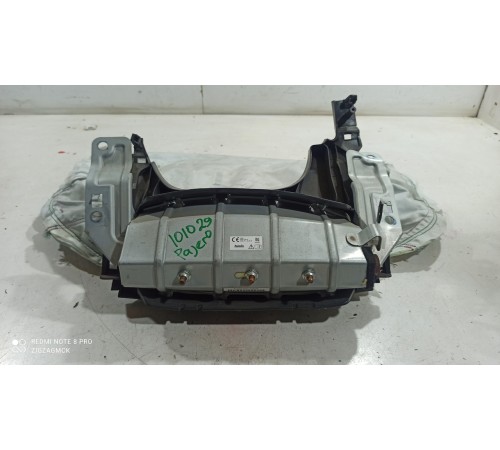 Подушка безопасности водителя нижняя