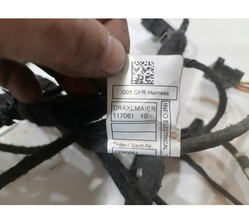 Электропроводка двери передняя правая