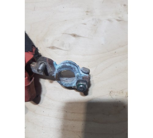 Клемма плюсовая