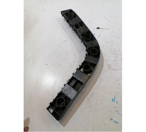 Кронштейн заднего бампера правый