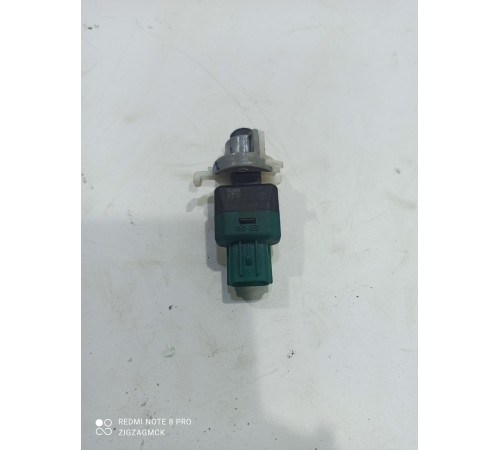 Датчик включения стоп-сигнала