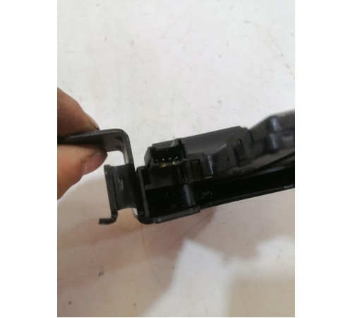 Замок крышки багажника левый