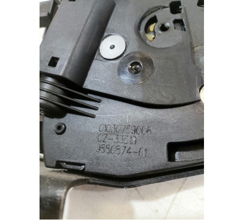 Замок крышки багажника левый