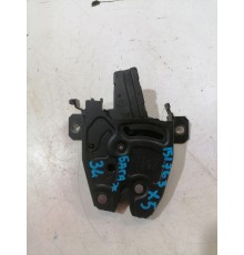 Замок крышки багажника левый