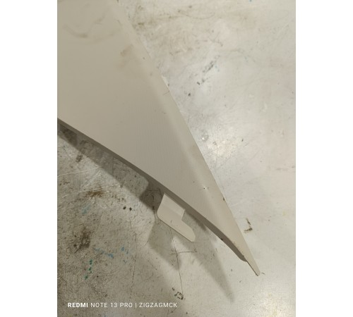 Обшивка задней стойки правая