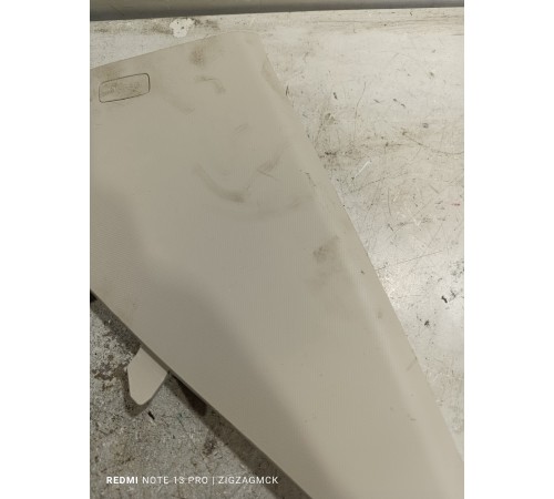 Обшивка задней стойки правая