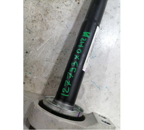 Промежуточный вал правого привода