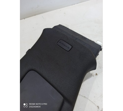 Обшивка центральной стойки(левая верхняя)