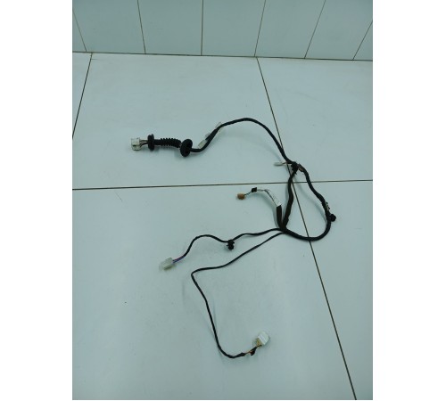 Электропроводка двери задняя левая