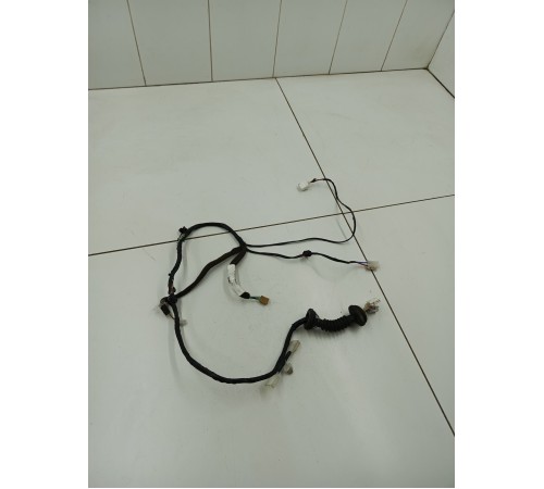 Электропроводка двери задняя левая