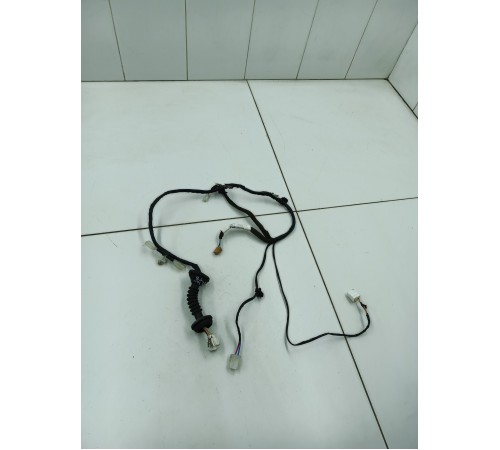 Электропроводка двери задняя левая