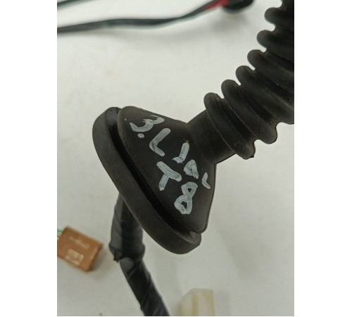 Электропроводка двери задняя левая