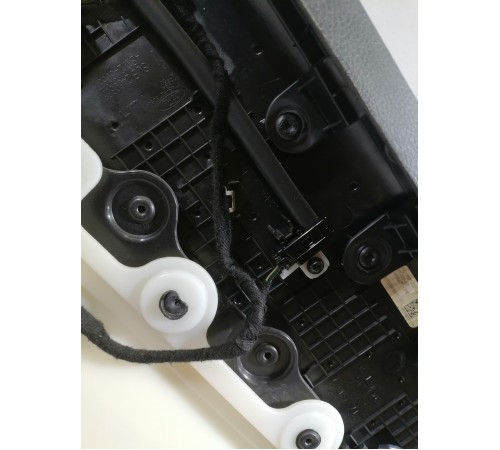 Обшивка двери задняя левая