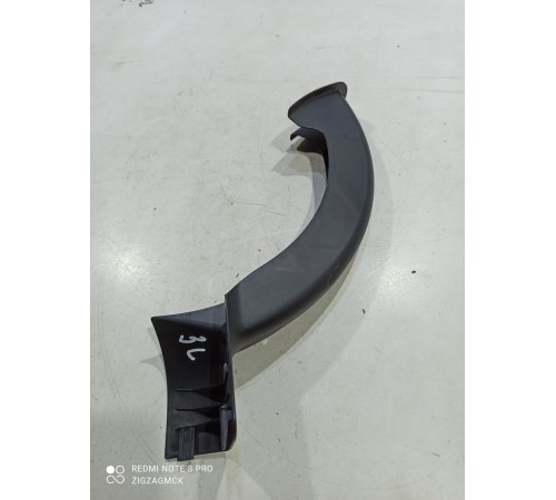 Накладка (кожух) петли крышки багажника левая
