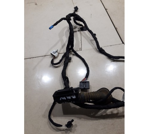 Электропроводка двери (передняя правая)