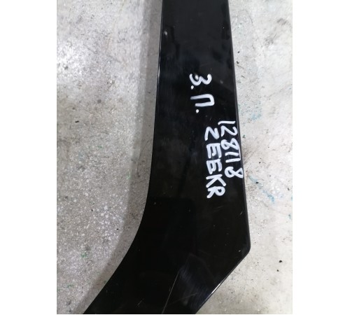 Декоративная накладка кузова задняя правая