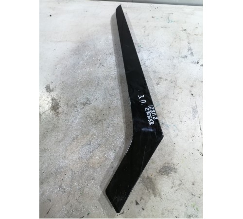 Декоративная накладка кузова задняя правая